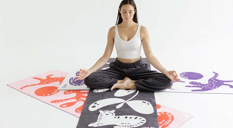 still and steady Yoga Poncho - Meditation Blanket - accessories for yoga  mat, meditation mat, meditation cushion
